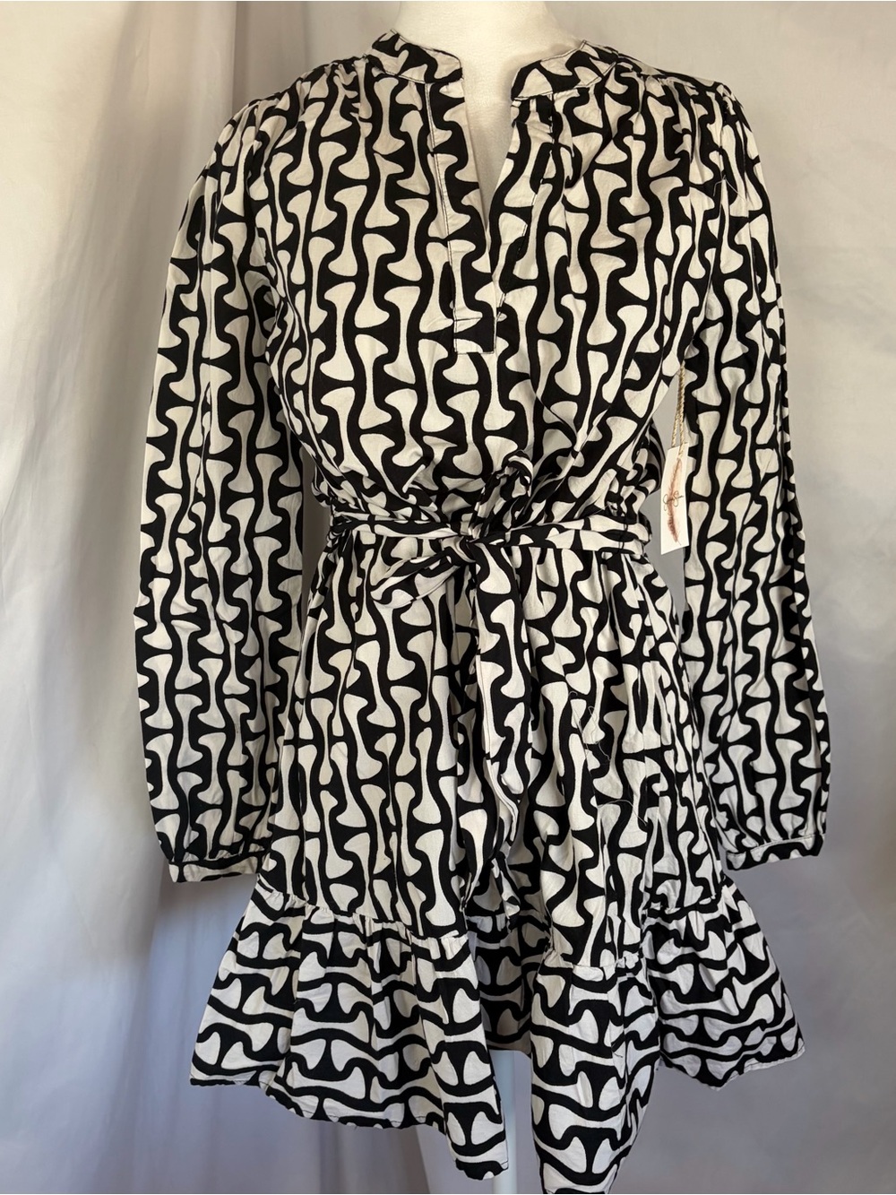 Jessica Simpson Geometric Print Long Sleeve Dress Tie Waist Black &‎ White XS